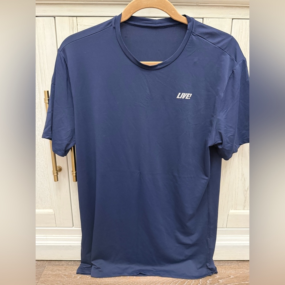 Men's Navy Athletic Tee - Lightweight Performance Shirt
Brazilian brand - Life